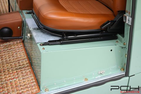 LAND ROVER Series IIA Cabriolet + Overdrive - FULLY FULLY RESTORED !!! -