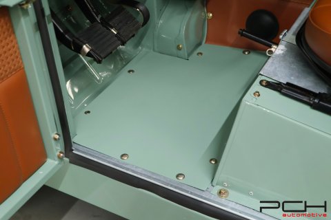 LAND ROVER Series IIA Cabriolet + Overdrive - FULLY FULLY RESTORED !!! -