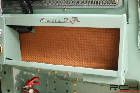 LAND ROVER Series IIA Cabriolet + Overdrive - FULLY FULLY RESTORED !!! -