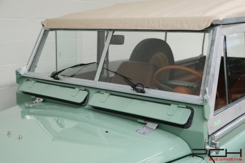 LAND ROVER Series IIA Cabriolet + Overdrive - FULLY FULLY RESTORED !!! -