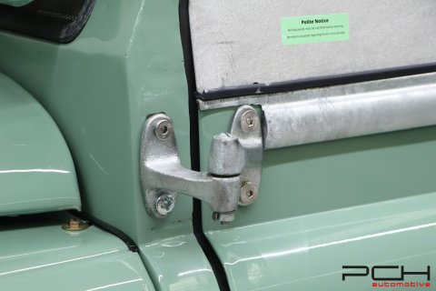 LAND ROVER Series IIA Cabriolet + Overdrive - FULLY FULLY RESTORED !!! -