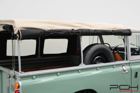 LAND ROVER Series IIA Cabriolet + Overdrive - FULLY FULLY RESTORED !!! -