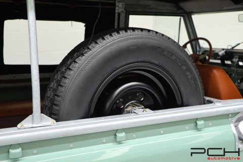 LAND ROVER Series IIA Cabriolet + Overdrive - FULLY FULLY RESTORED !!! -