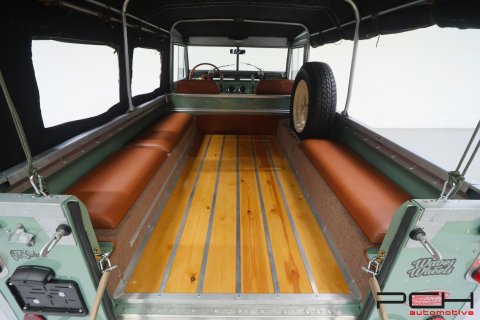 LAND ROVER Series IIA Cabriolet + Overdrive - FULLY FULLY RESTORED !!! -