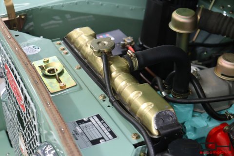 LAND ROVER Series IIA Cabriolet + Overdrive - FULLY FULLY RESTORED !!! -
