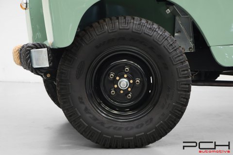 LAND ROVER Series IIA Cabriolet + Overdrive - FULLY FULLY RESTORED !!! -