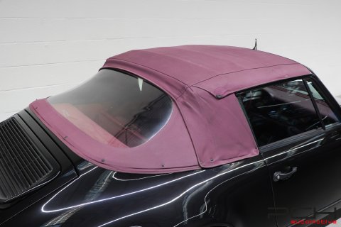 PORSCHE 964 Cabriolet Carrera 2 3.6 250cv - Ultra Rare Combo Colour -