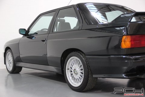 BMW M3 E30