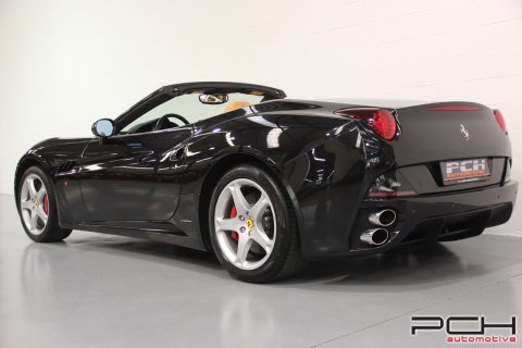 FERRARI California 4.3i V8 460cv