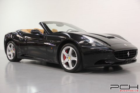 FERRARI California 4.3i V8 460cv