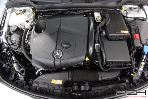 MERCEDES-BENZ CLA 200 CDi 136cv Aut. ** PACK AMG ** FULL FULL **