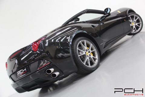 FERRARI California 4.3i V8 490cv