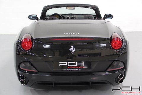 FERRARI California 4.3i V8 490cv