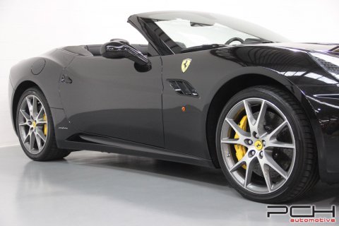 FERRARI California 4.3i V8 490cv