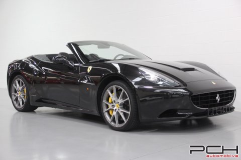 FERRARI California 4.3i V8 490cv