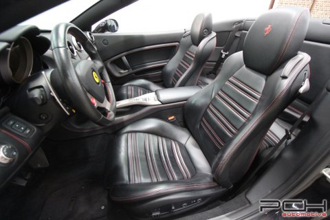 FERRARI California 4.3i V8 490cv