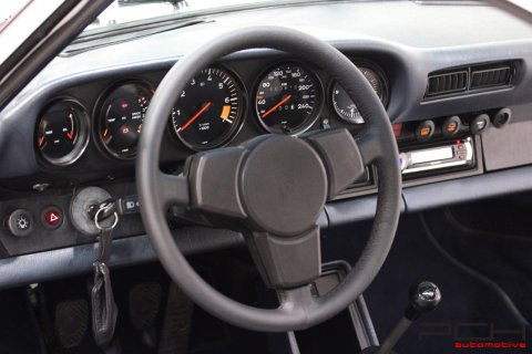 PORSCHE 911 3.0 SC - Entièrement restaurée !!! -