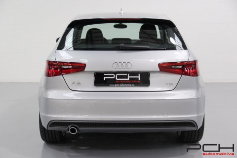 AUDI A3 1.6 TDi 110cv S-Line