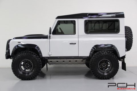 LAND ROVER Defender 90 TD4 SE Final Edition 