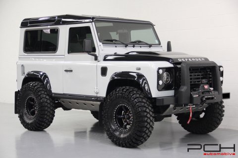 LAND ROVER Defender 90 TD4 SE Final Edition 