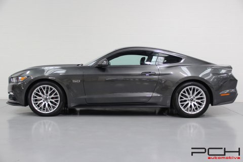 FORD Mustang Fastback 5.0 V8 GT 420cv Aut.