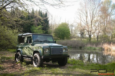 LAND ROVER Defender 90 TD4 SE