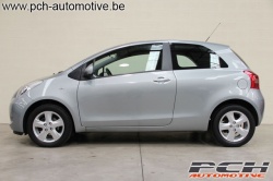 TOYOTA Yaris 1.3i VVT-i 16v Sol Automatique