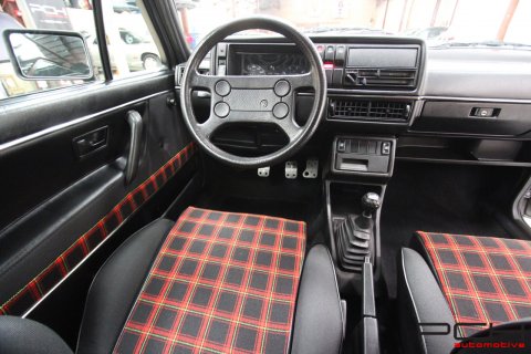 VOLKSWAGEN Golf GTi 1.8 8S 