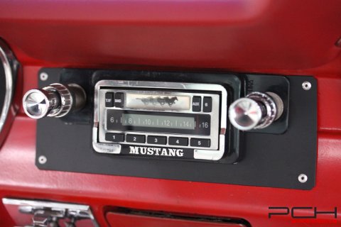 FORD Mustang 4.7 V8 225cv Boîte Manuelle