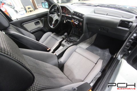 BMW 320is 