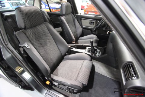 BMW 320is 