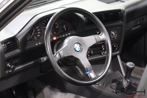 BMW 320is 