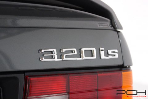 BMW 320is 