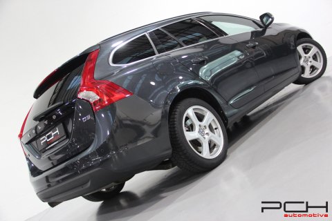 VOLVO V60 2.0 D3 163cv Momentum Geartronic Aut.