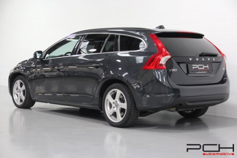 VOLVO V60 2.0 D3 163cv Momentum Geartronic Aut.