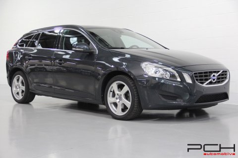 VOLVO V60 2.0 D3 163cv Momentum Geartronic Aut.