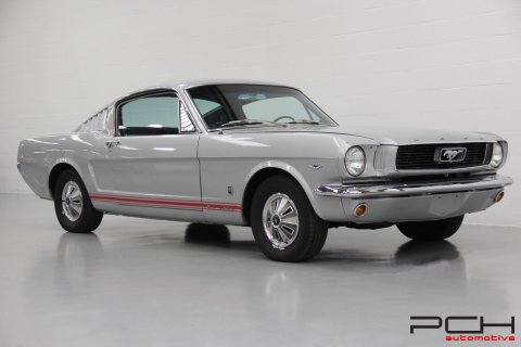 FORD Mustang Fastback GT 4.7 V8 Boîte Manuelle