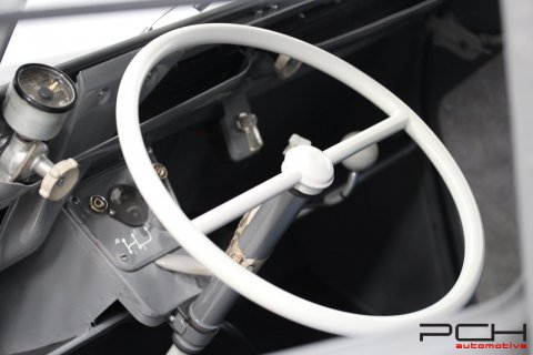 CITROEN 2CV AZU-250 - COMPLETELY RESTORED - BODY-OFF! -