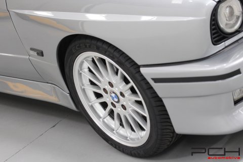 BMW M3 E30 2.3 16 Soupapes 200cv