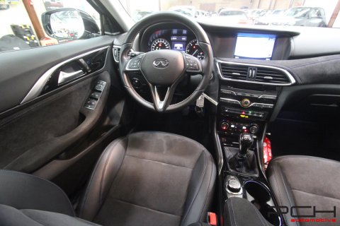 INFINITI Q30 1.5d 110cv Premium Tech