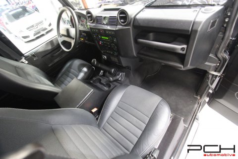 LAND ROVER Defender 110 TD4 SE