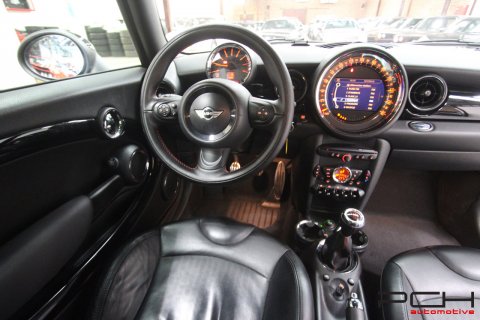 MINI John Cooper Works 1.6i 211cv