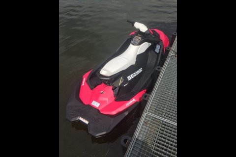 JET-SKI Sea-Doo Spark 900 IBR