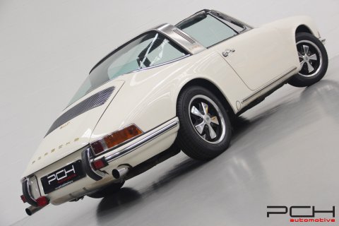 PORSCHE 911 2.2 T Targa - Entièrement restaurée -