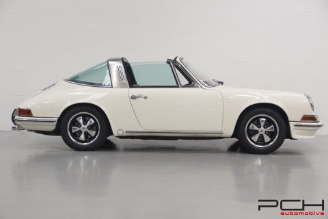 PORSCHE 911 2.2 T Targa - Entièrement restaurée -