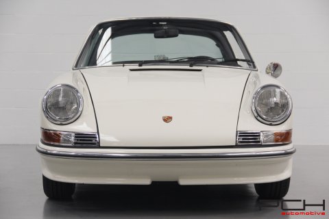 PORSCHE 911 2.2 T Targa - Entièrement restaurée -