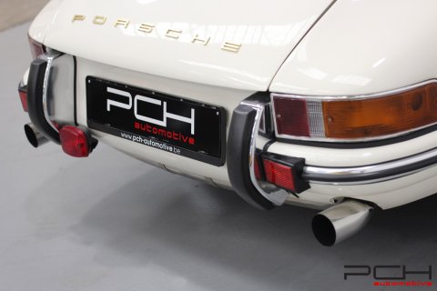 PORSCHE 911 2.2 T Targa - Entièrement restaurée -