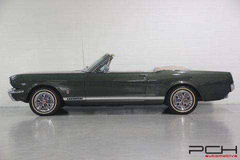 FORD Mustang Convertible GT 4.7 V8 Boîte Manuelle