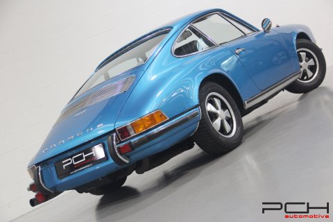 PORSCHE 911 2.2 T