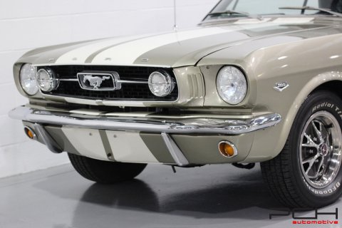FORD Mustang 4.7 V8 225cv